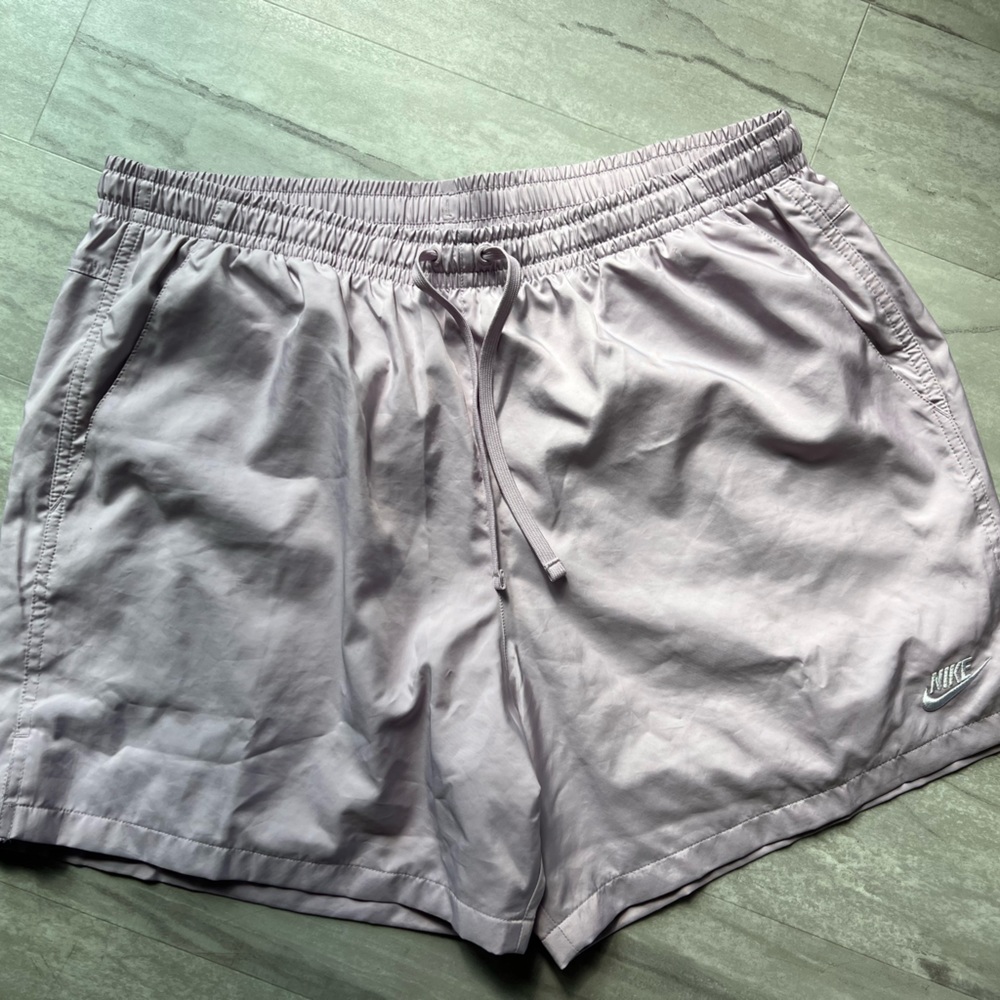 Light purple Nike shorts, XXL. barely worn!